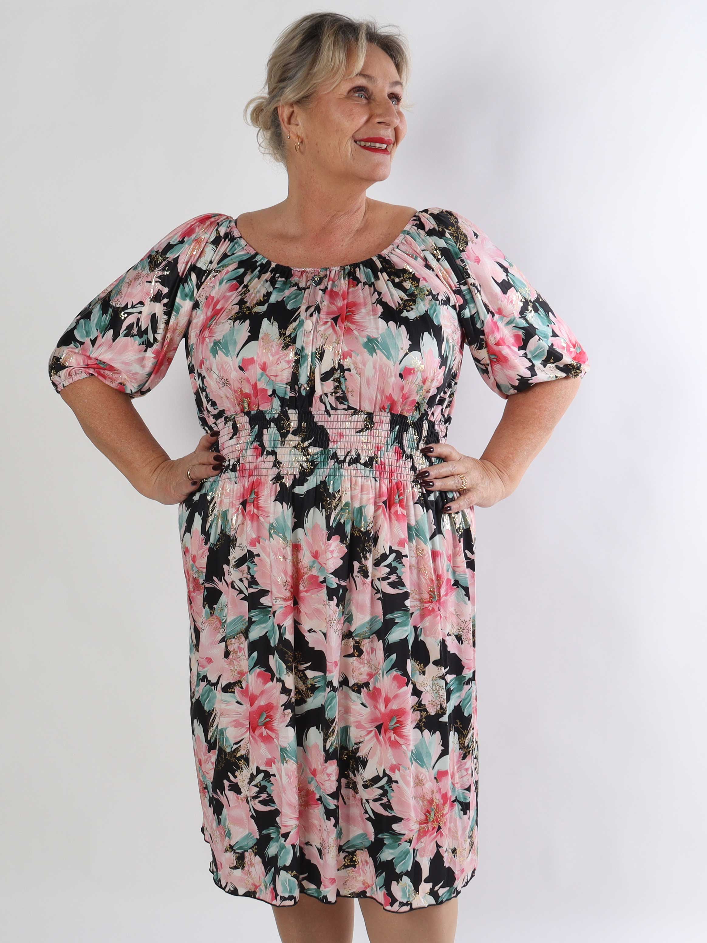 Cora Flower Midi - Elastisk blomstret plus size kjole med guld print